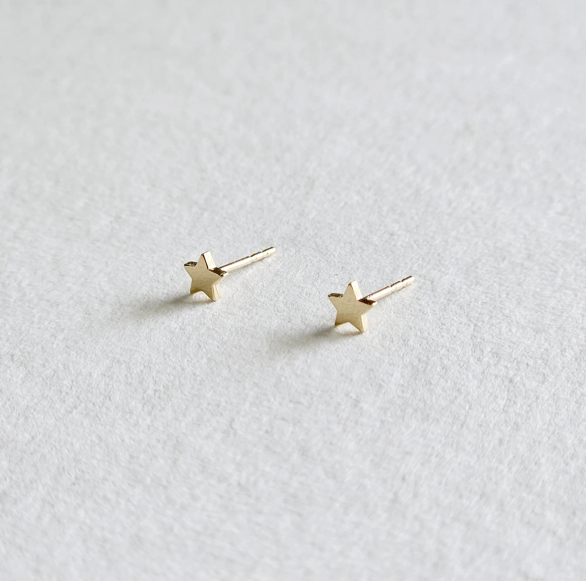 14K Tiny Star Studs