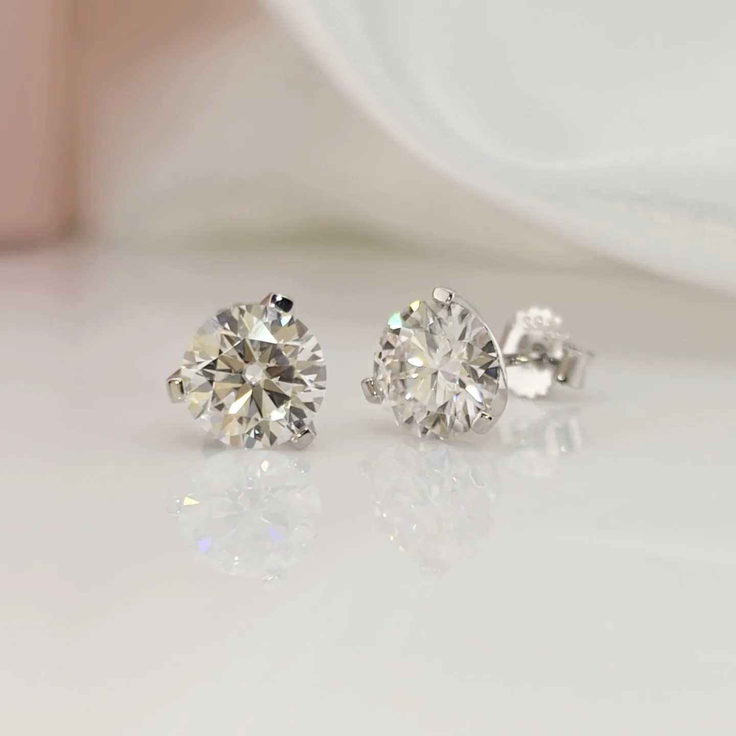 Classic 3.0 Ctw Diamond Stud Earrings