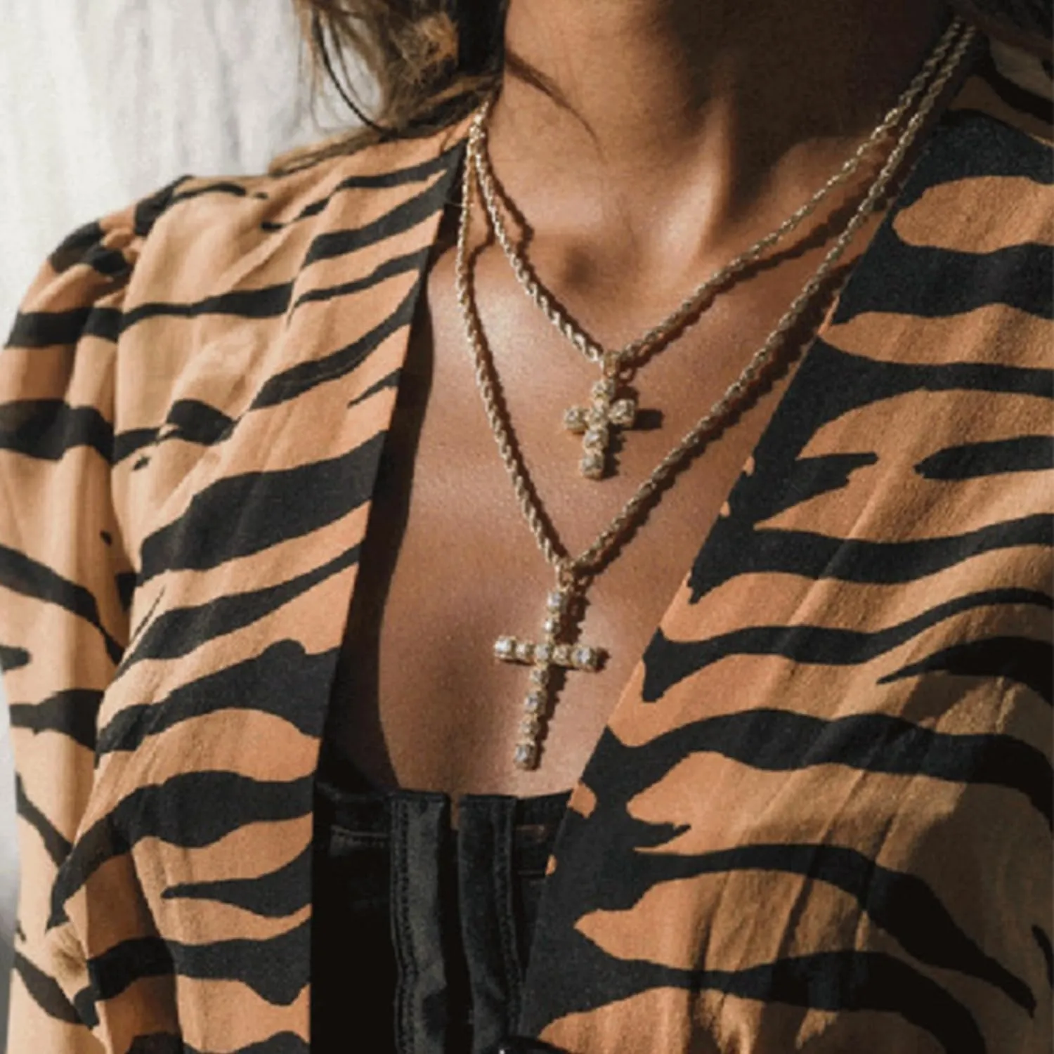 Cross Necklace for Women,Cross Crucifix Pendent Necklace Stainless Steel Cross Necklace Dainty Chain Necklace for Women on Anniversary Birthday Chrismas