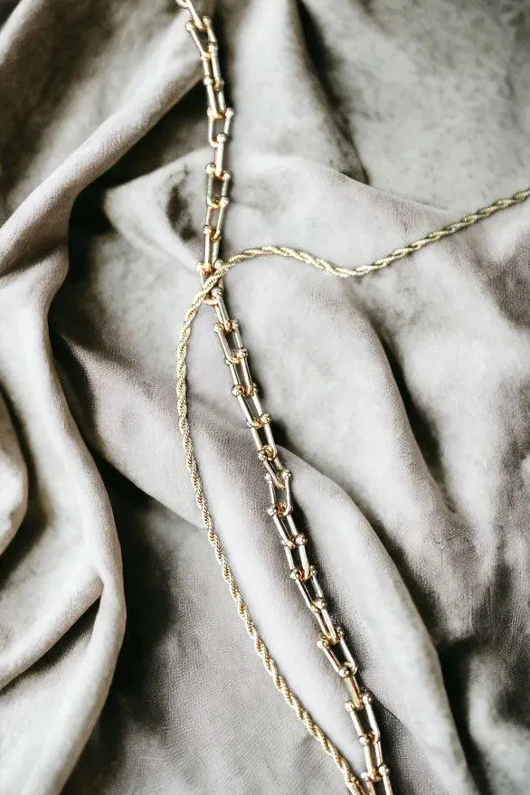 Gold Twisted And U Link Chains Set Necklace