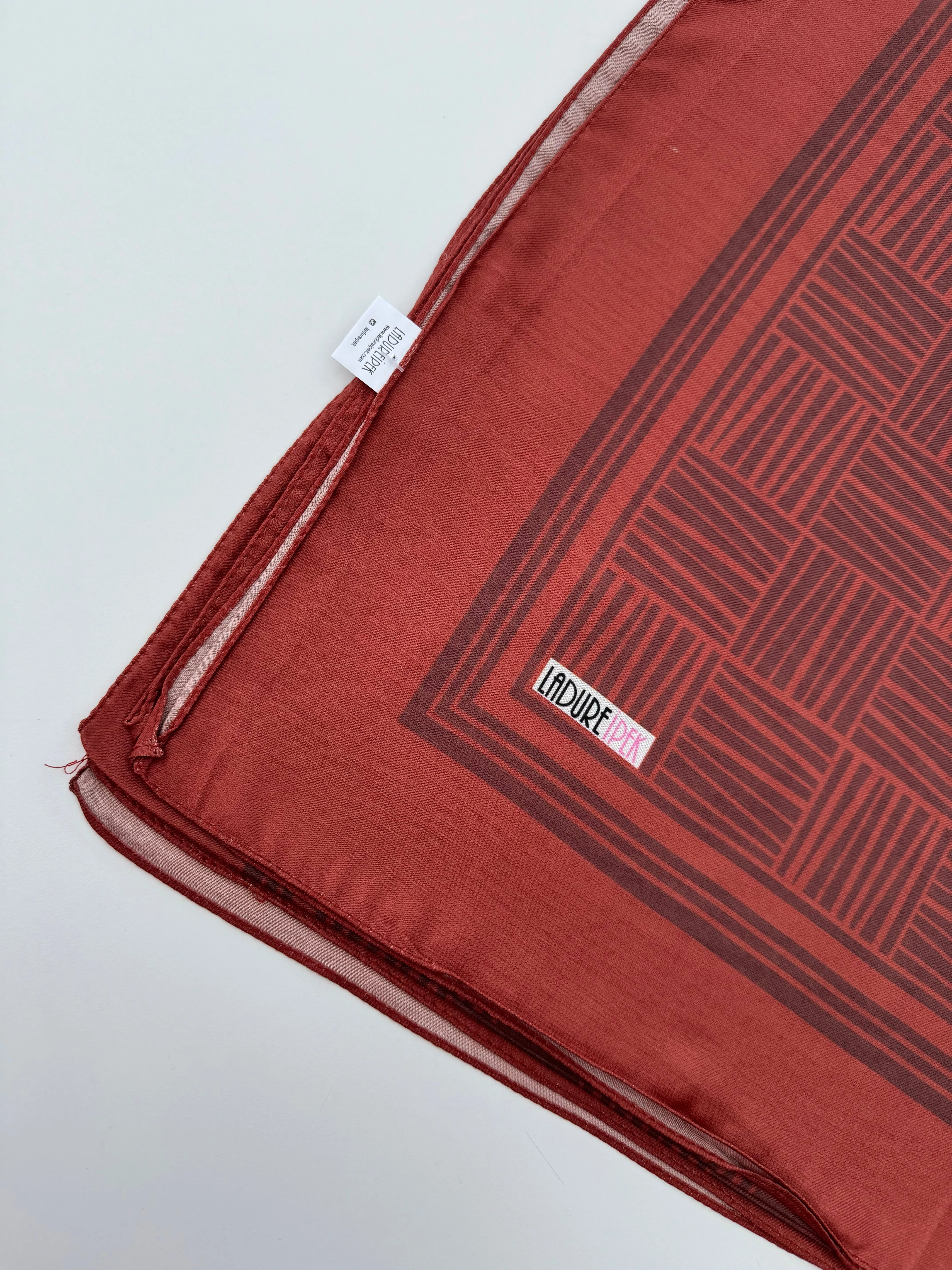 Maroon Lined Jacquard Scarf