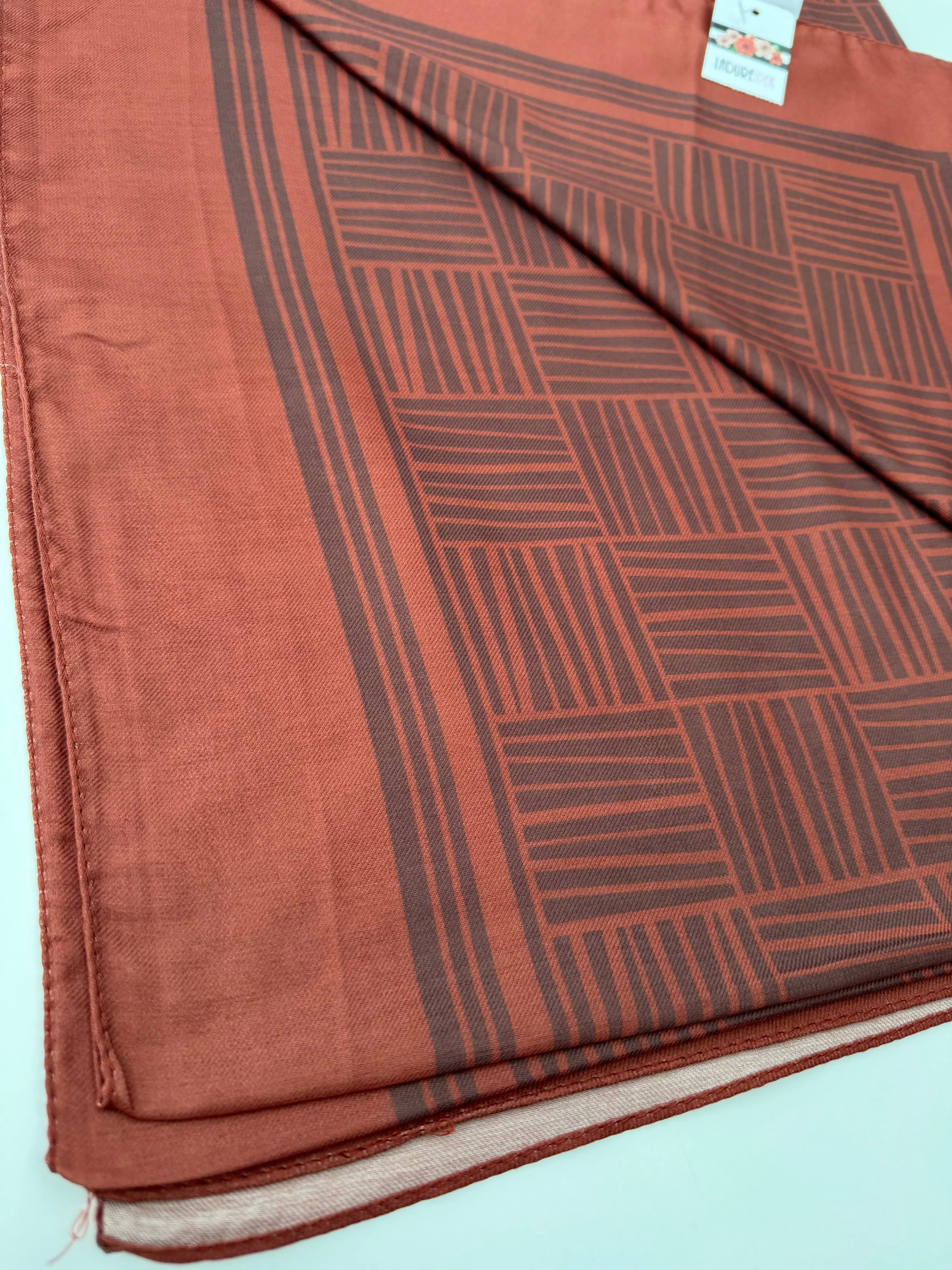Maroon Lined Jacquard Scarf