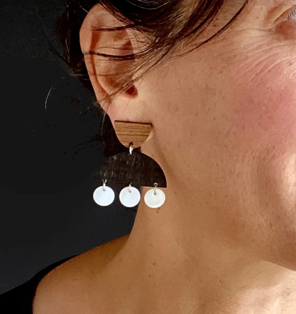 Small Modern hand hammered 3 elements earrings