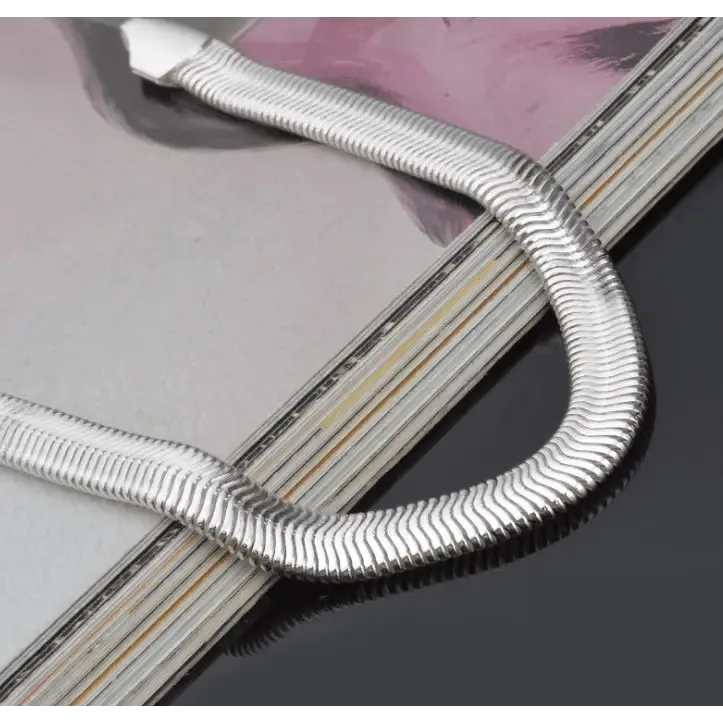 Snake Bracelet Silver: Elegant 20cm Silver Bracelet - Sleek Design