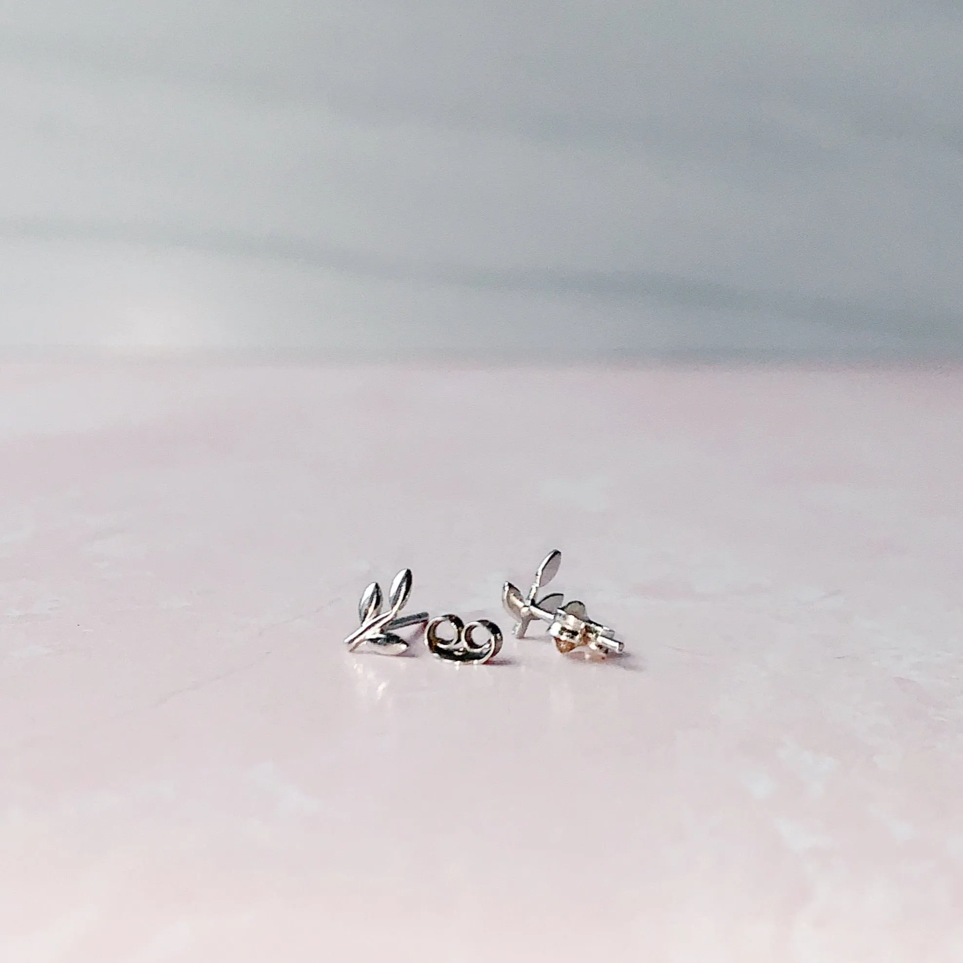 Tiny Stud Earrings: Leaves