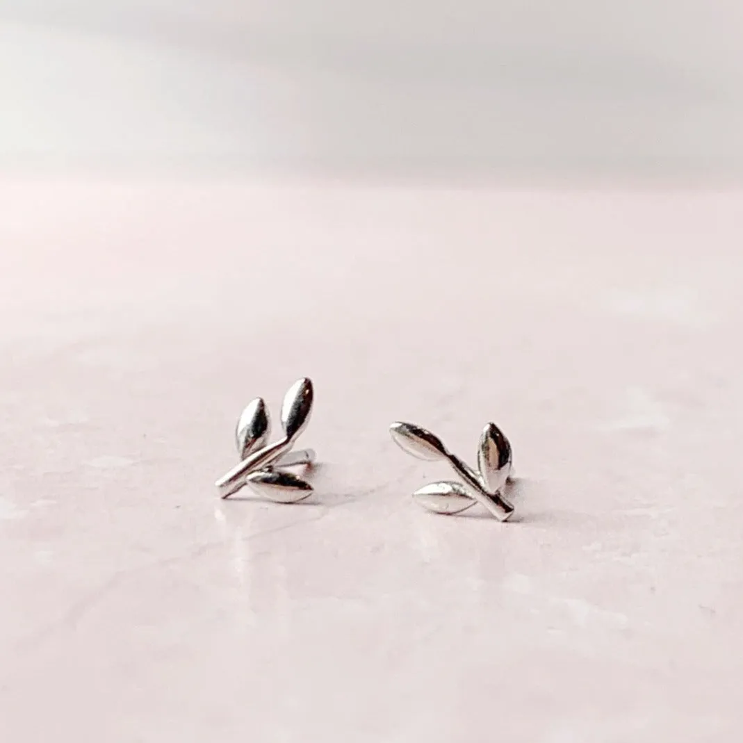 Tiny Stud Earrings: Leaves