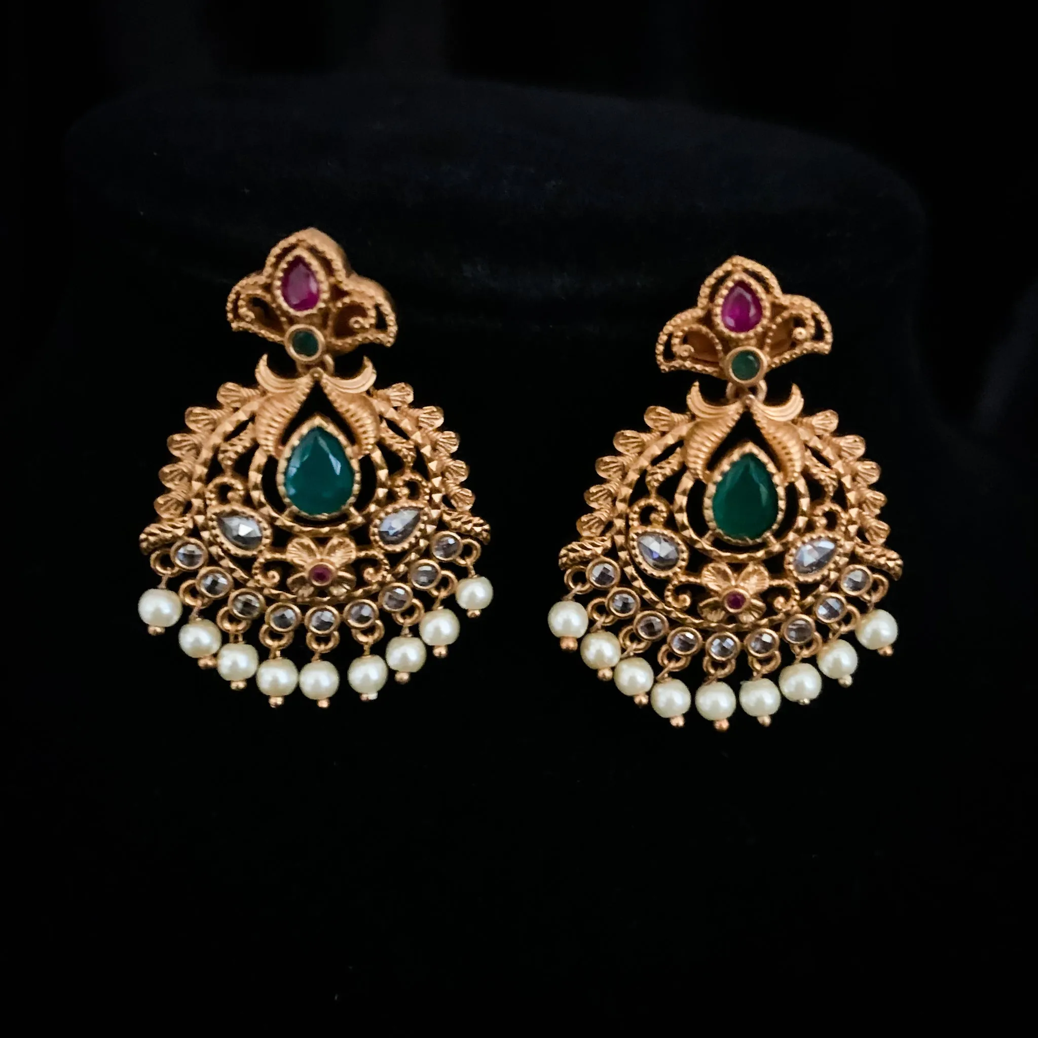 Traditional Antique Matte Gold plated Necklace Set with Ruby Red and Green Stones